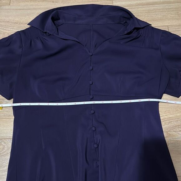 Women’s blue/purple short sleeved button up size medium - Picture 2 of 8